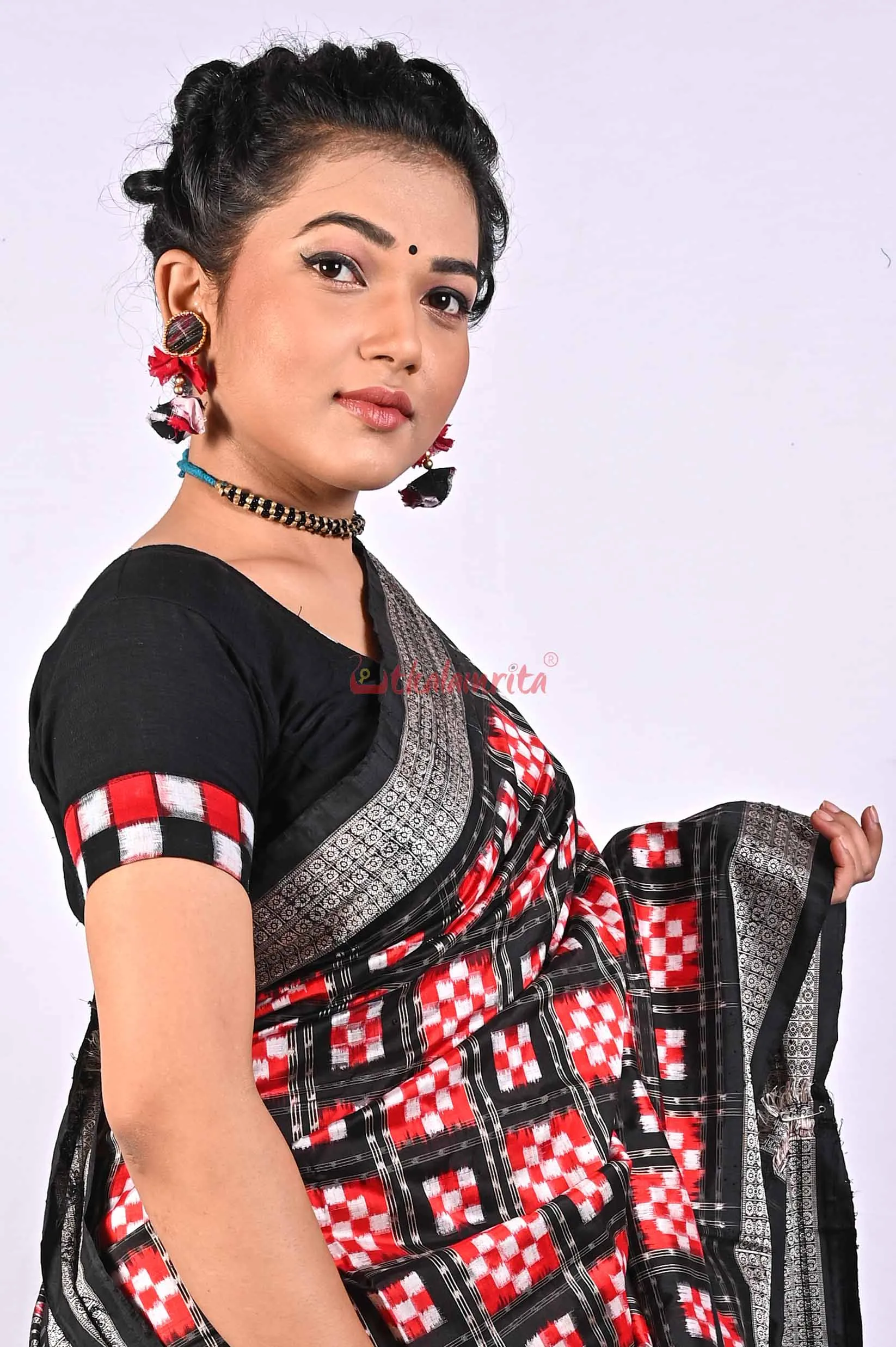 Black With Pasapali Border (Blouse)
