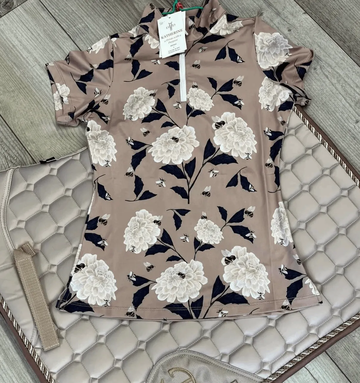 Deinhardt Designs Katherine SHORT Sleeve Training Shirt. UPF 30  - Size XXL