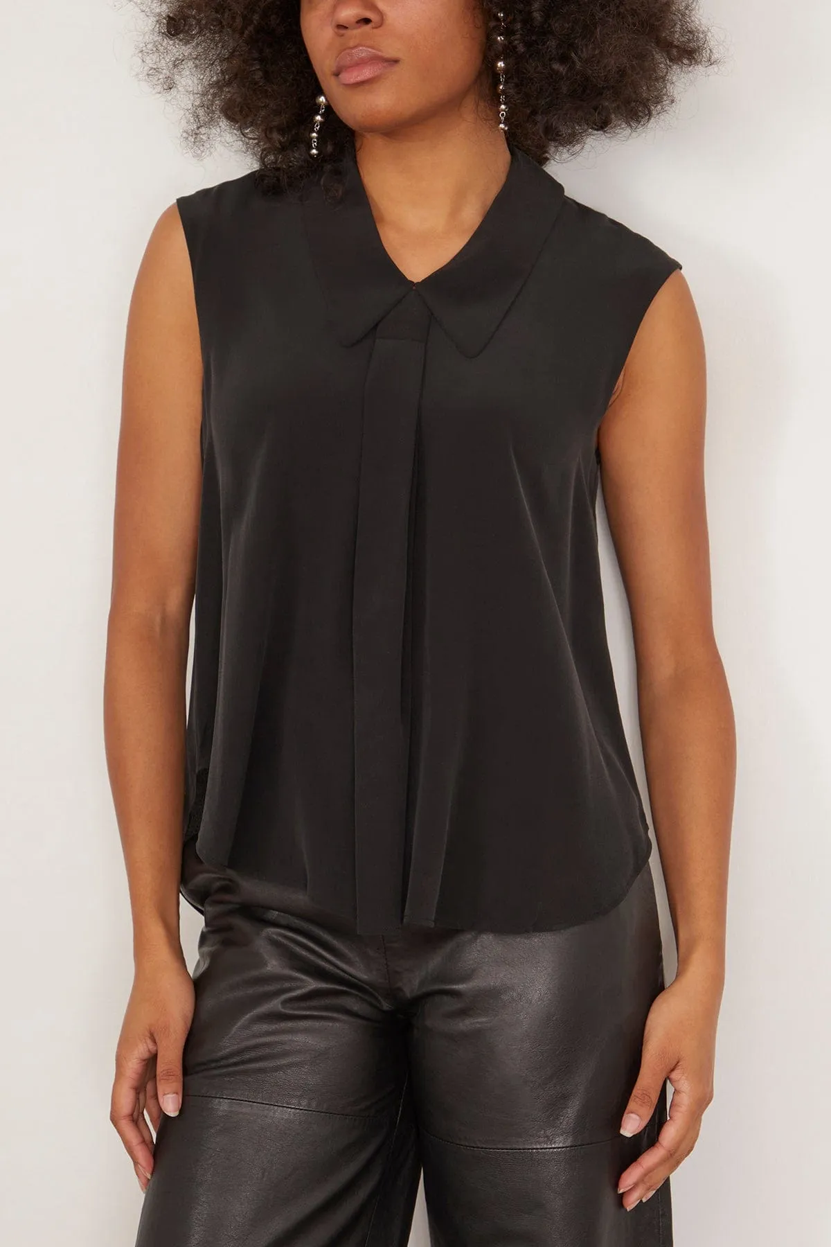 Duston Top in Black