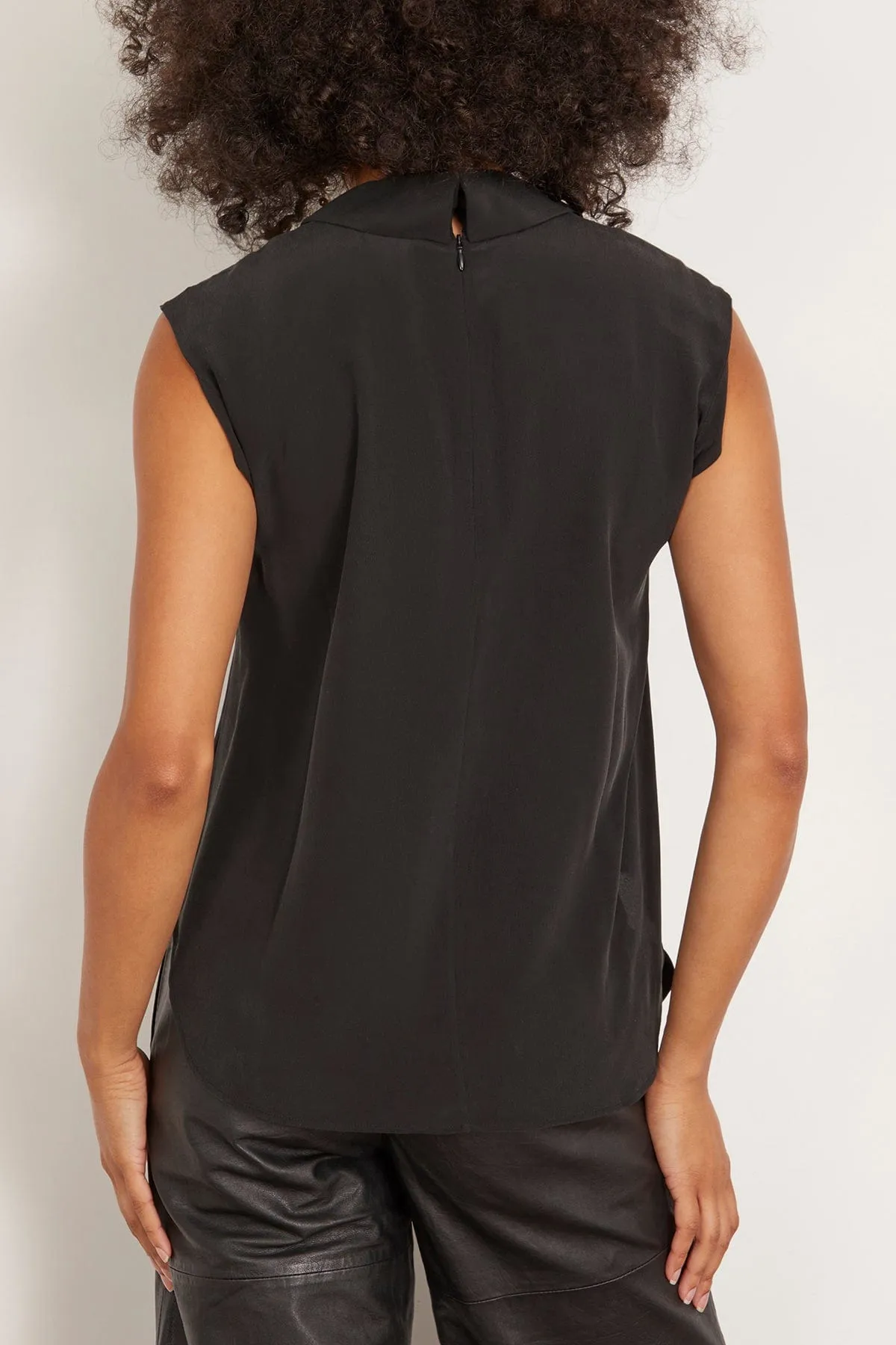 Duston Top in Black