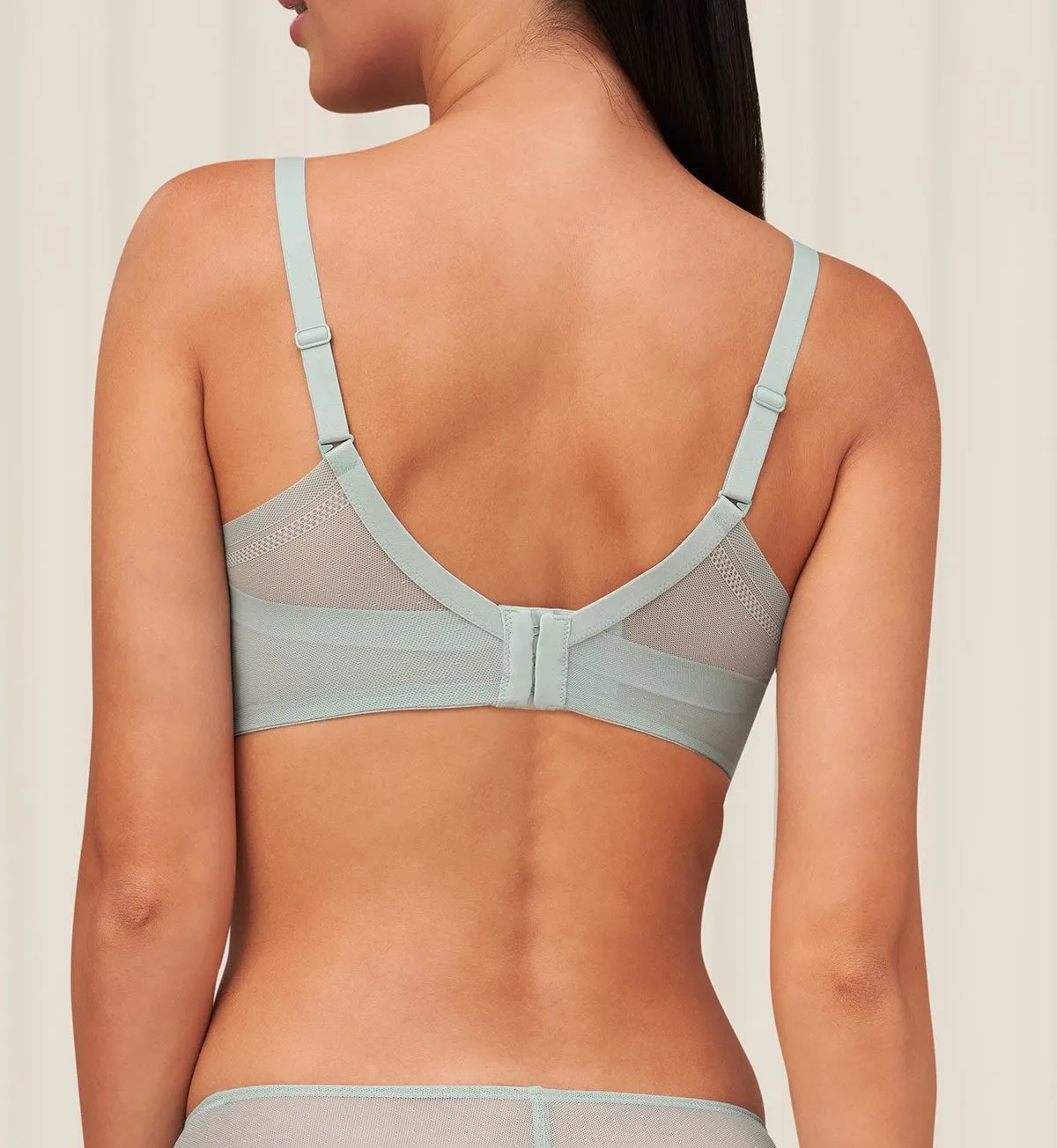 INVISIBLE INSIDE-OUT DELICATE NON WIRED PADDED BRA