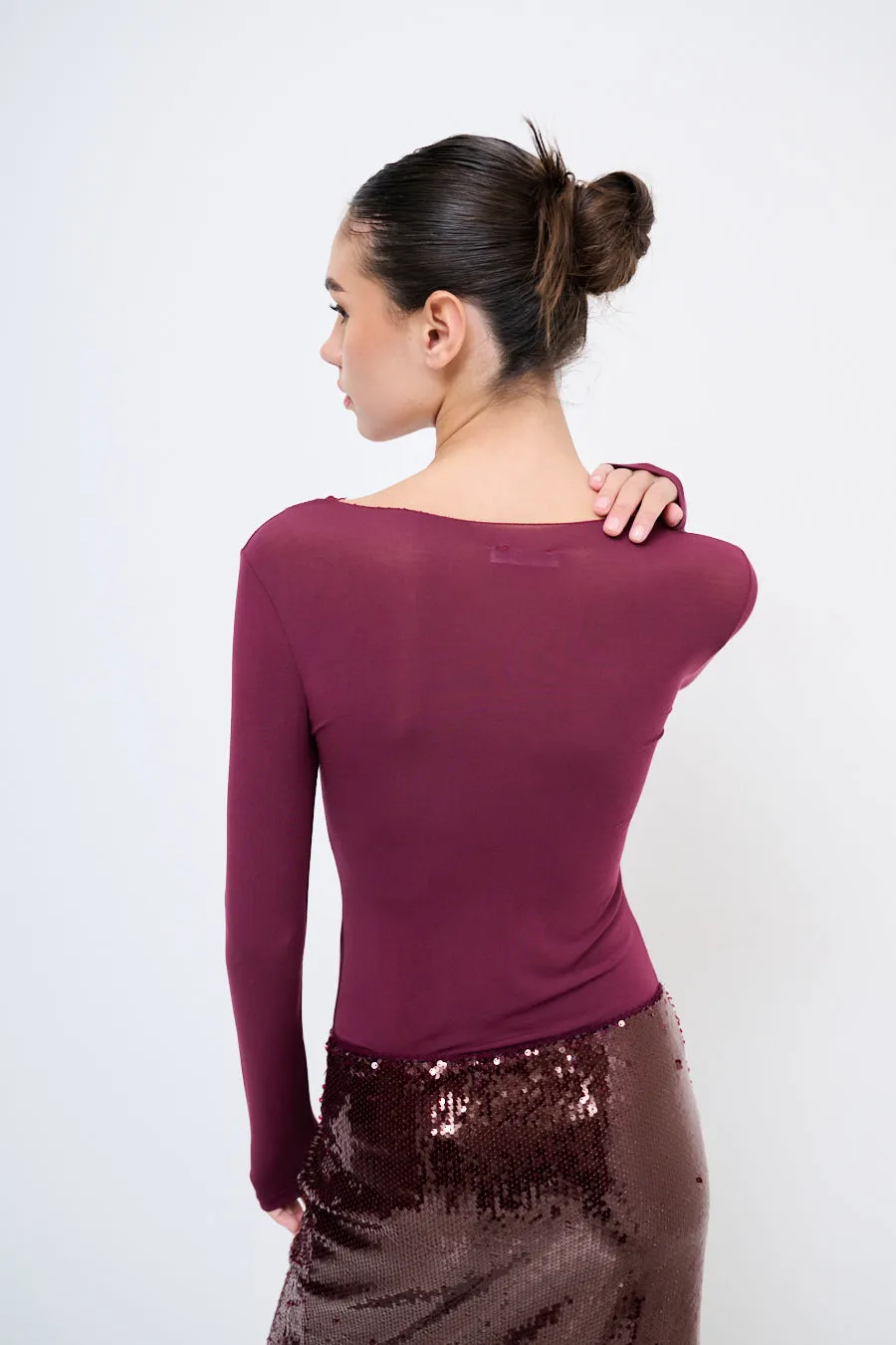 Lace-trimmed long-sleeve v-neck top wholesale