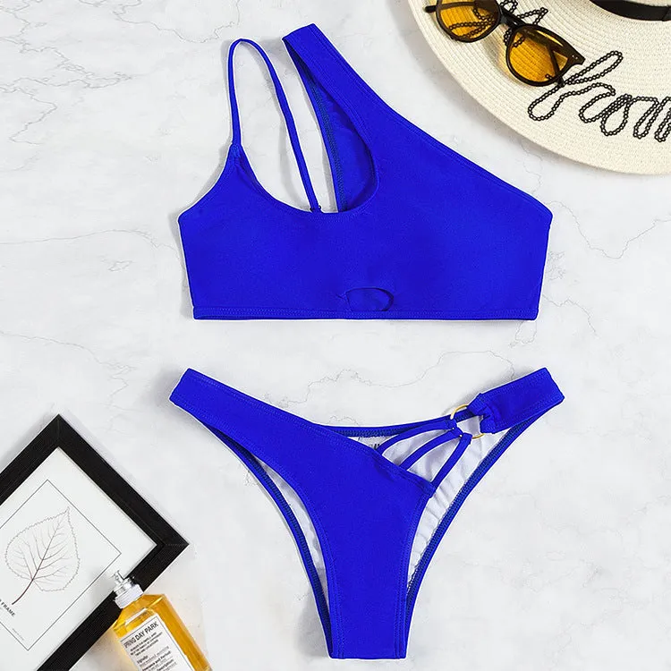 Sleek Monochrome One-Shoulder Swimsuit