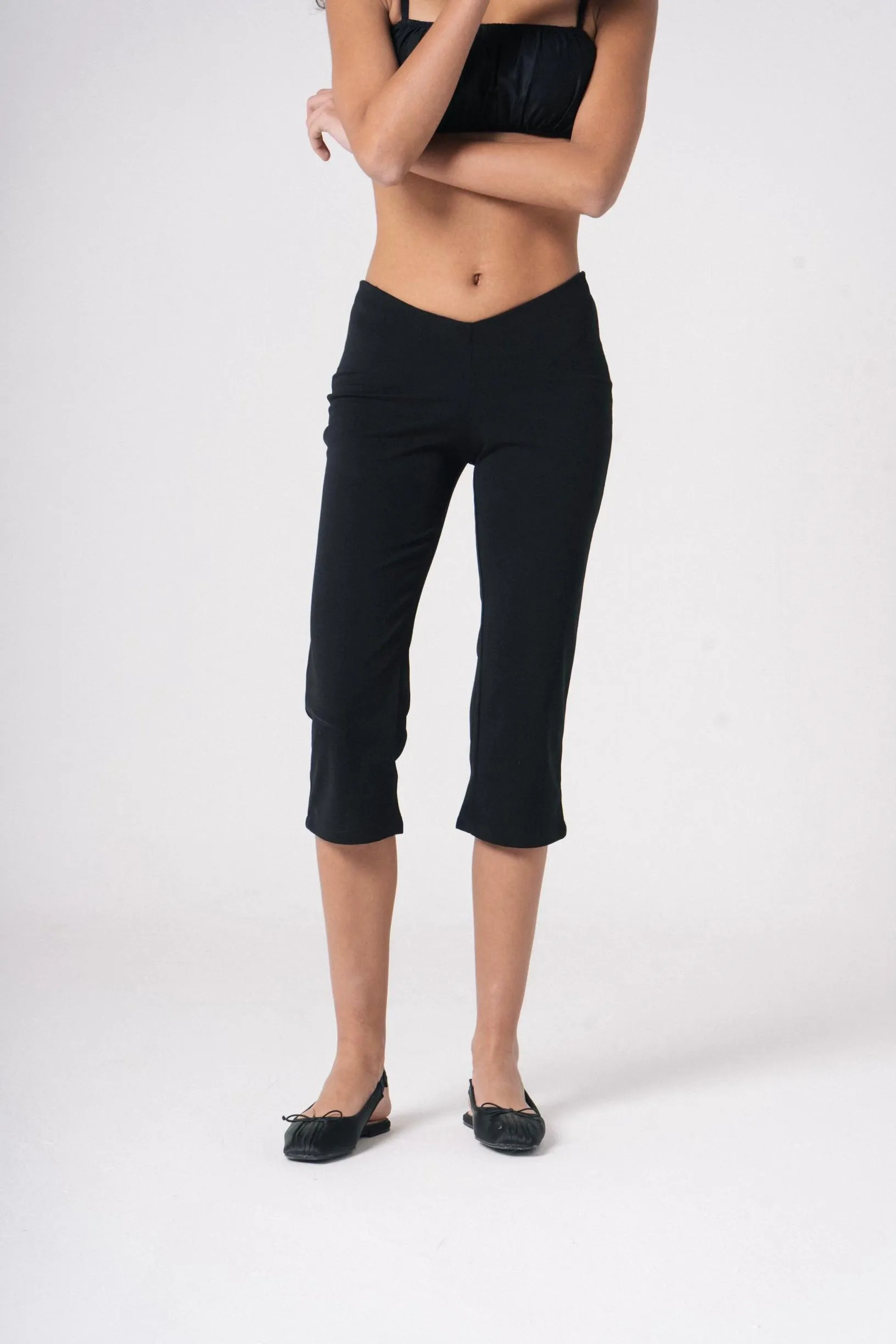 V-Edge Cropped Pants